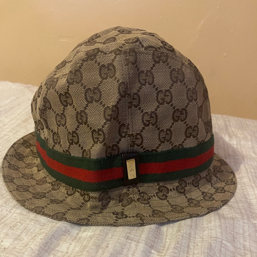 Gucci bucket hat